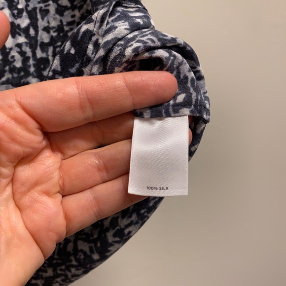 Halogen 100% Silk Floral Top - Picture 4 of 5